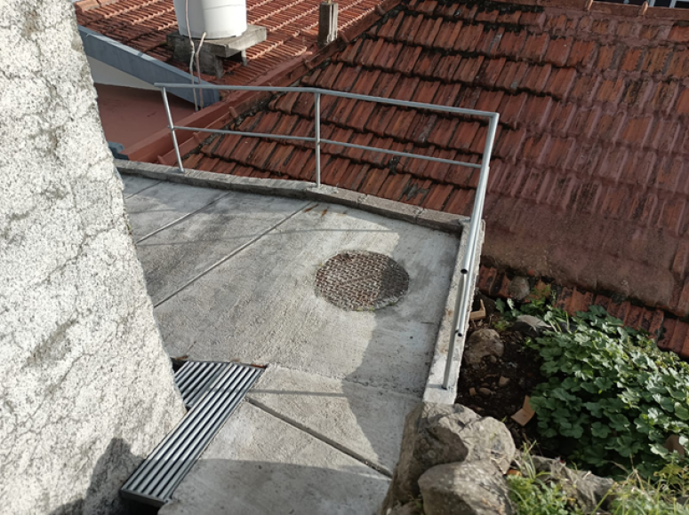 Coloca&ccedil;&atilde;o de varandim na Vereda da Fonte