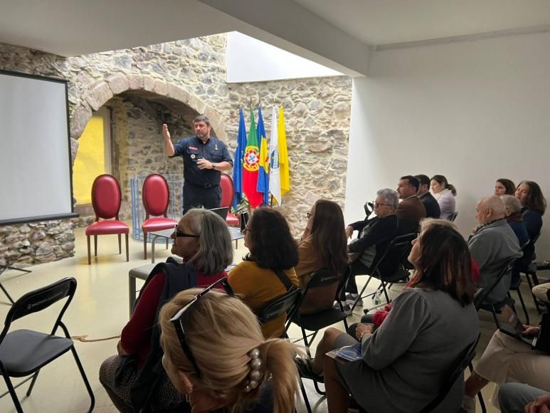 Sess&atilde;o Informativa &ldquo;Como Ligar 112&rdquo; &ndash; Sala Cheia! 