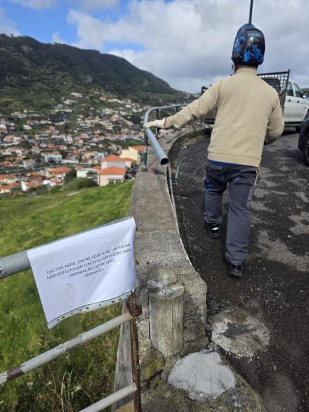 Interven&ccedil;&atilde;o nas varandas em frente ao Infant&aacute;rio Rainha Santa Isabel