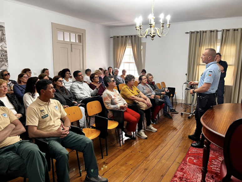 Sess&atilde;o Informativa "Preven&ccedil;&atilde;o de Inc&ecirc;ndios Rurais" promovida pelo  Servi&ccedil;o Regional de Prote&ccedil;&atilde;o Civil